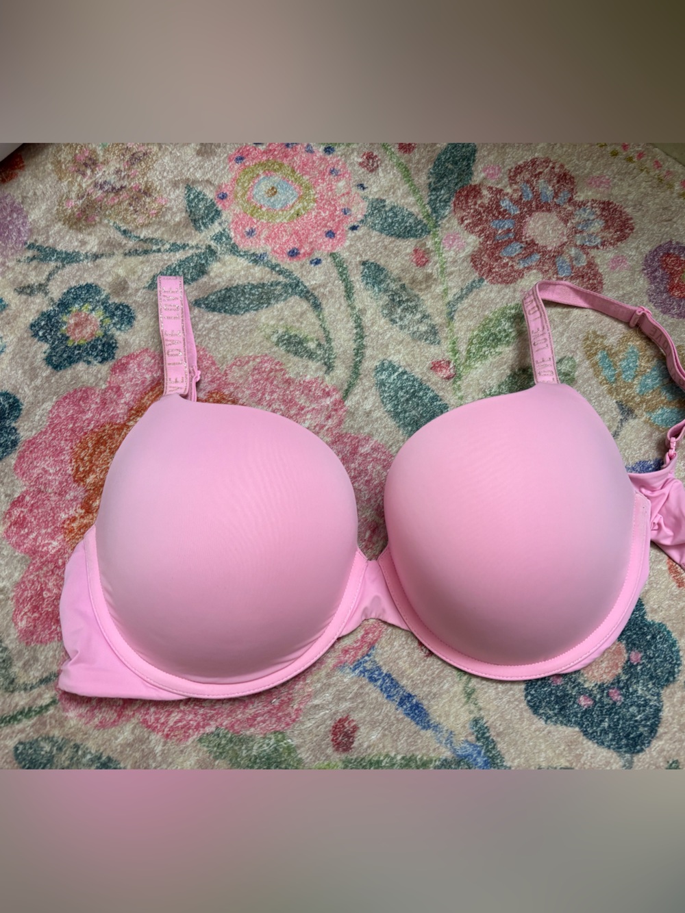 Victoria’s Secret pink bra 38D NWOT